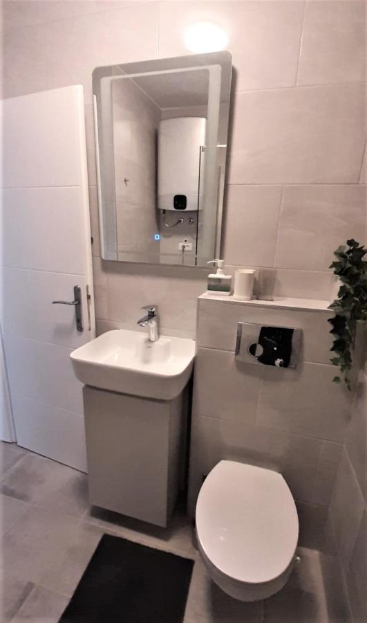 Luca, Digital Nomad Getaway Studio Apartment Загреб Екстериор снимка
