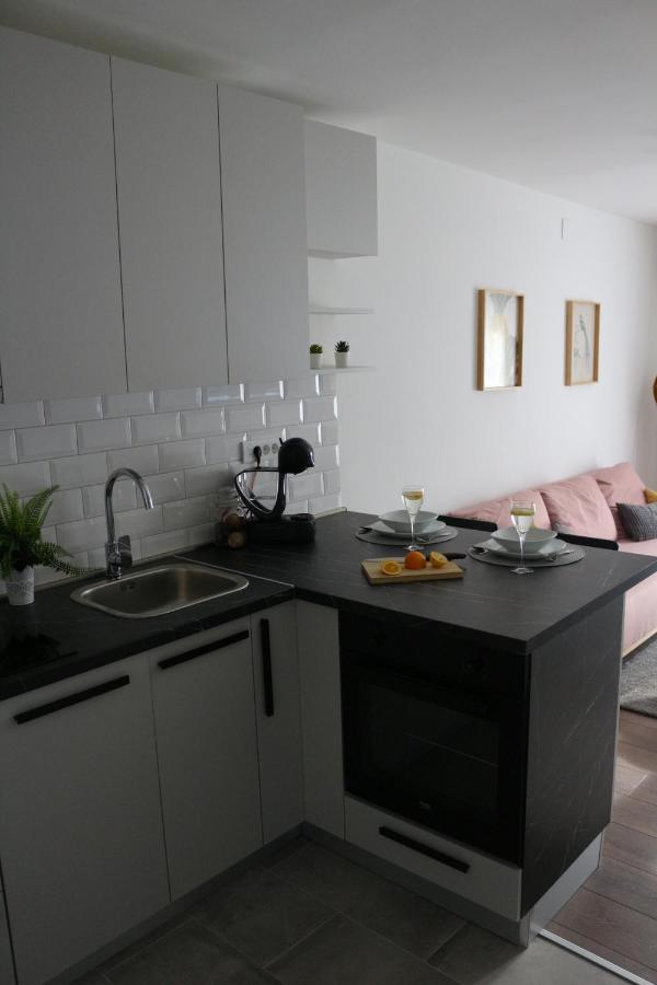Luca, Digital Nomad Getaway Studio Apartment Загреб Екстериор снимка