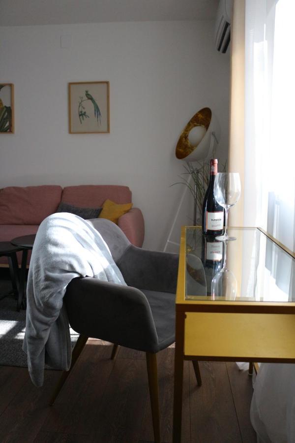 Luca, Digital Nomad Getaway Studio Apartment Загреб Екстериор снимка